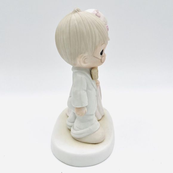 Precious Moments God Bless Our Family Porcelain Figurine. Vintage 1986. EUC - Picture 4 of 5